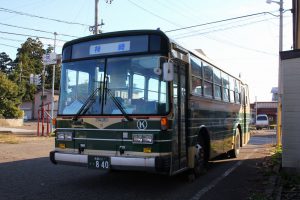 頸北観光バス 5E 840号車(P-LT312J)